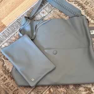 Elegant Gray Shoulder Bag